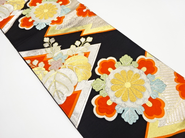 アンティーク　松皮菱に菊・桐模様織り出し袋帯（着用可）